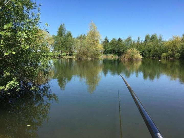 Elton Barn Fishery & Retreat Nottingham Exterior photo