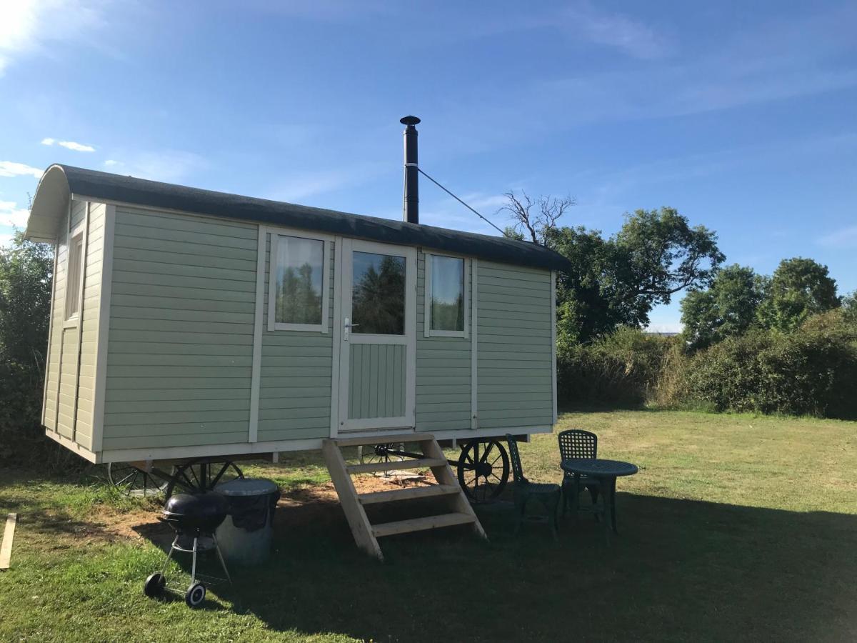 Elton Barn Fishery & Retreat Nottingham Exterior photo